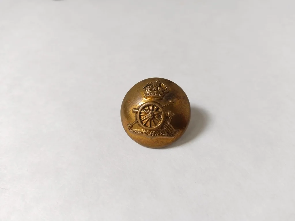 7 Brass Military Buttons The Royal Regiment Of Artillery 7