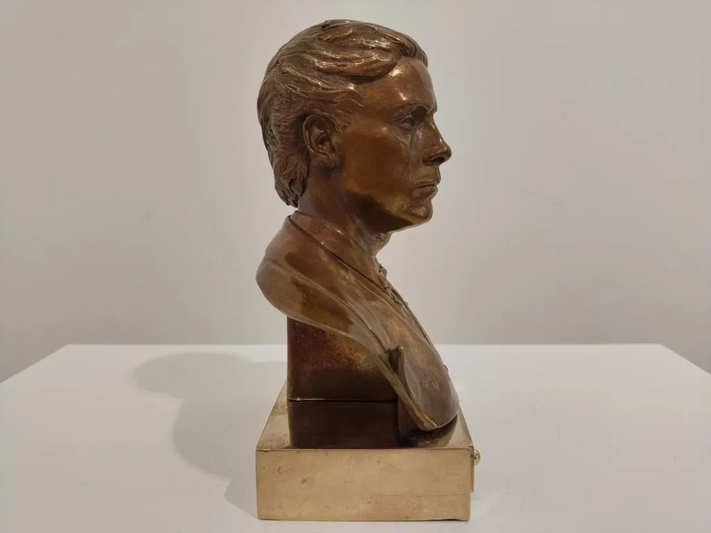 Bronzebüste von Wassil Lewski 6