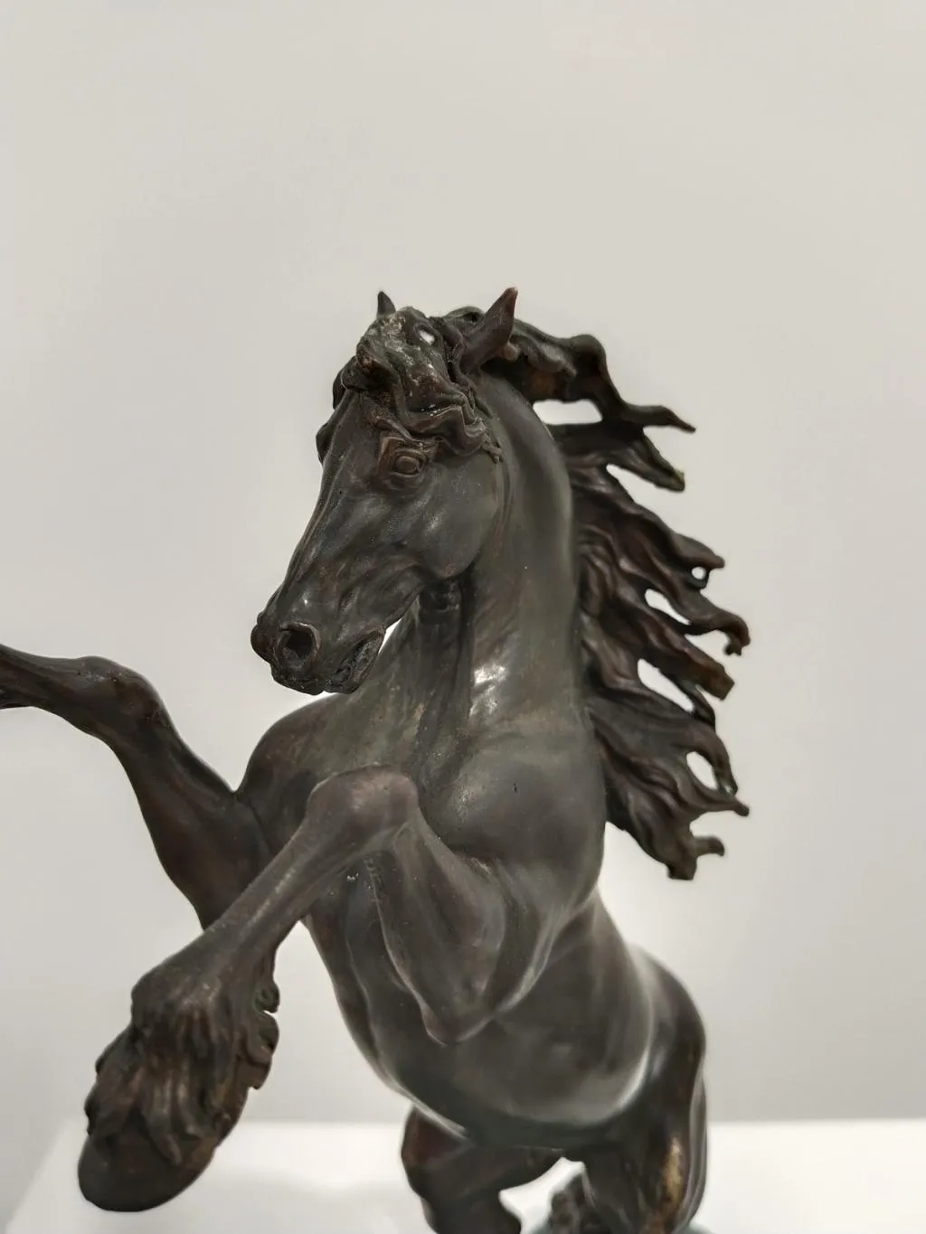 Bronzefigur Steigendes Pferd 2