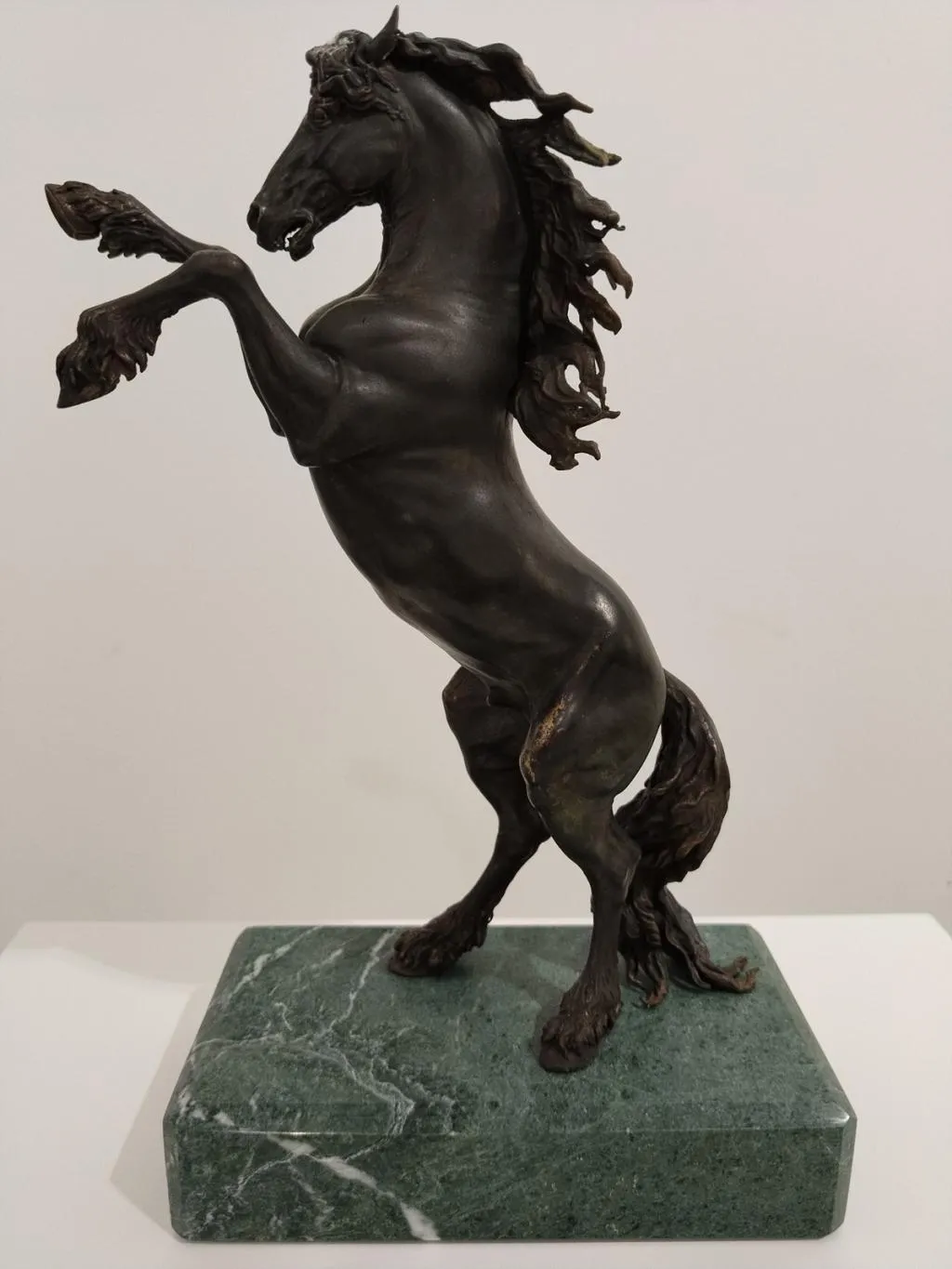 Bronzefigur Steigendes Pferd 7