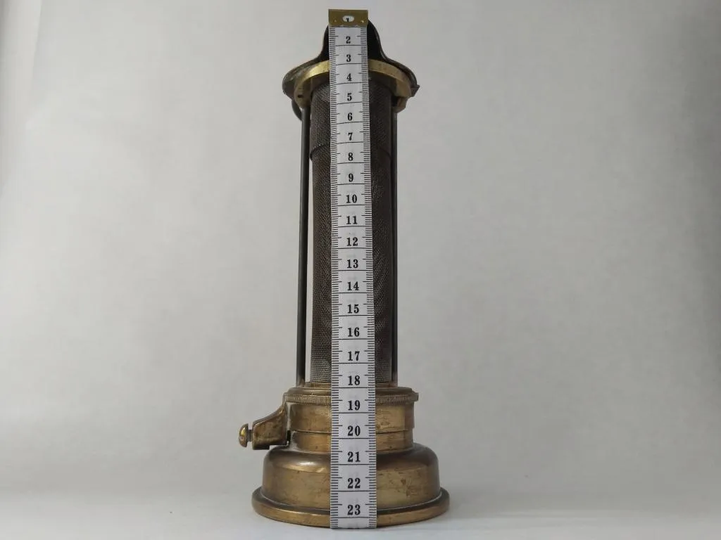 E Thomas and Williams Davy Type Safety Miners Lamp 11