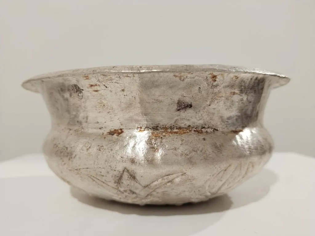 Griechische Silber-Phiale Libationsschale mit floralen 2