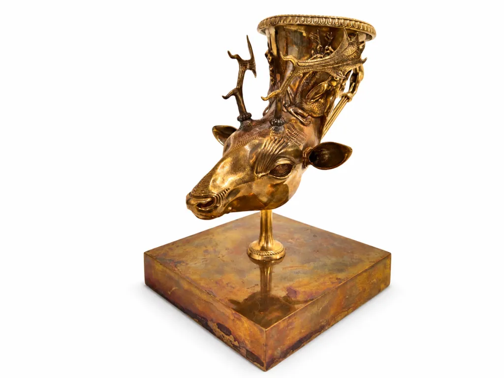 Griechisches Messing Rhyton mit Hirschkopf