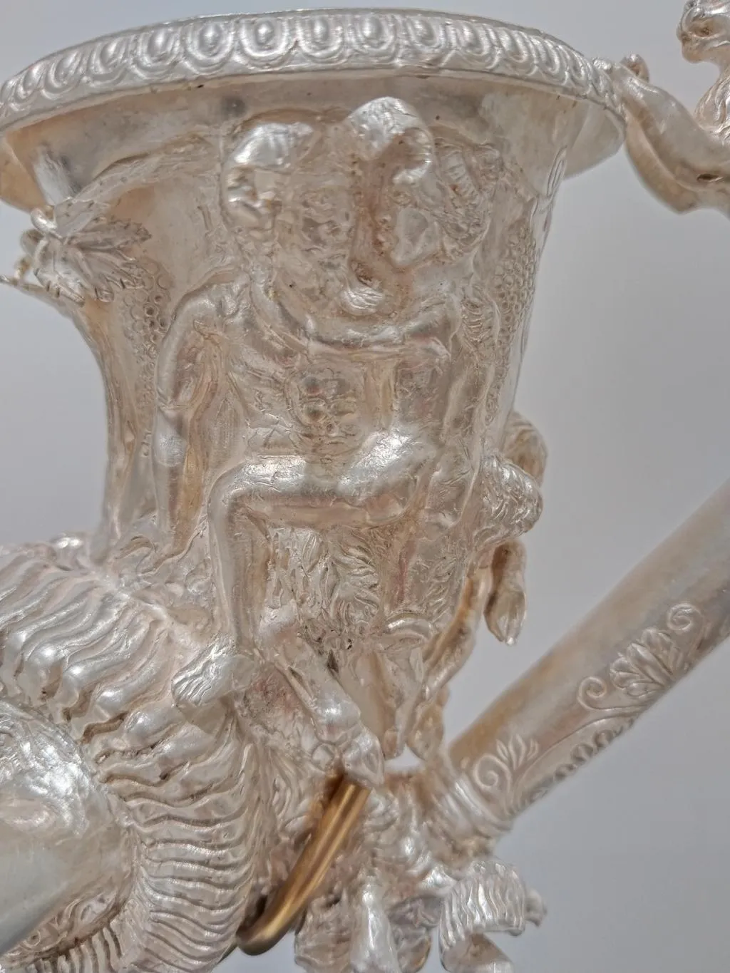 Griechisches Silber Rhyton mit Widderkopf 11