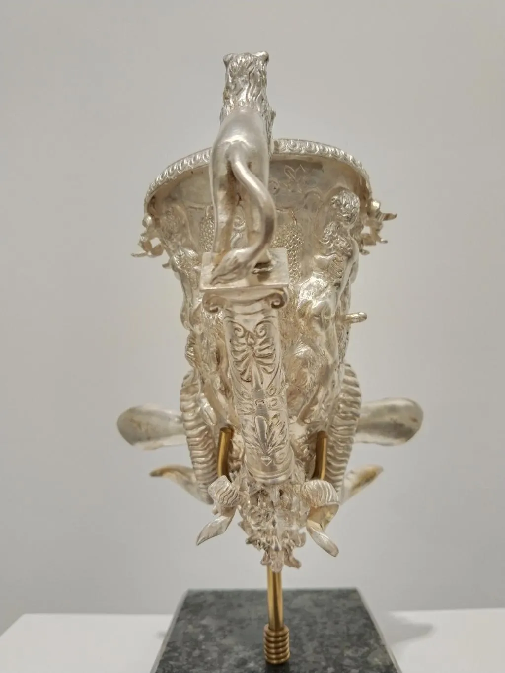 Griechisches Silber Rhyton mit Widderkopf 8