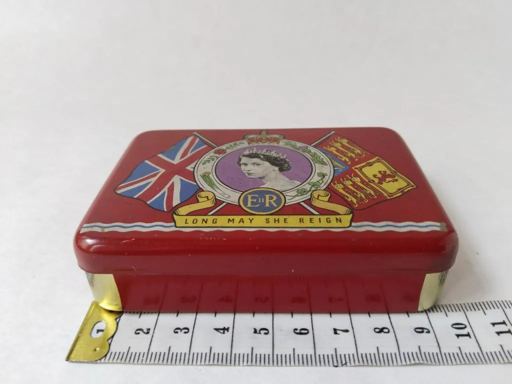 Krönungs Dose Königin Elizabeth II 1953 11