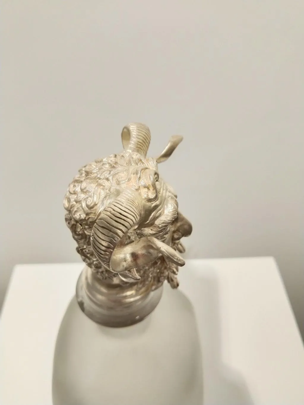 Silberer Flaschenverschluss Satyr 7
