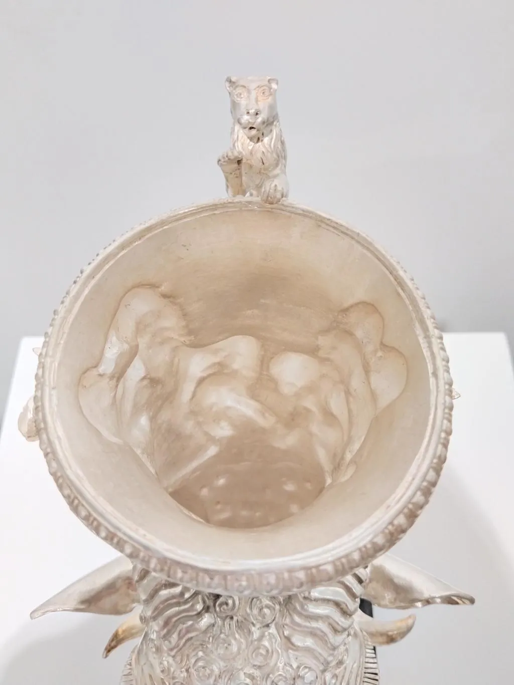 Silver rhyton with ram head 10