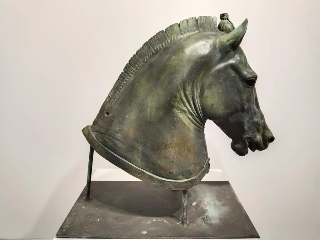The Medici Riccardi Horse Head Grünspan Bronze Guss Replik 3