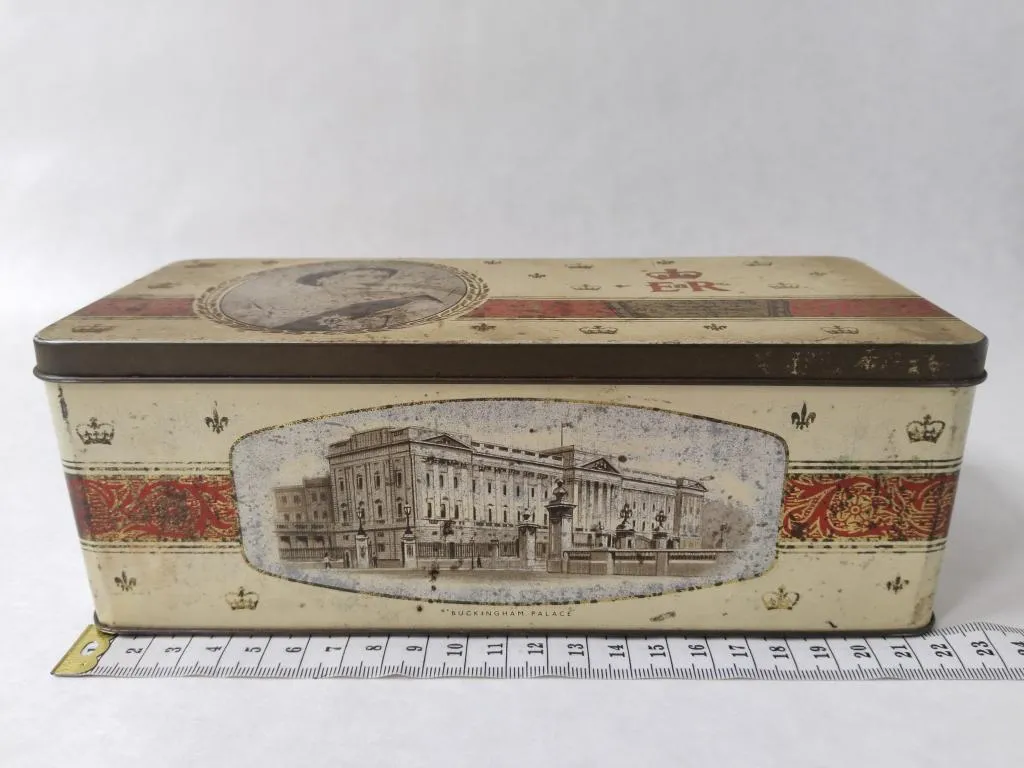 Tin Box Coronation of Queen Elizabeth II 1953 11