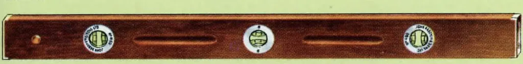 Wood and brass bricklayers’ adjustable spirit level and plumb, John Rabone & Sons No. 80, with level and plumb tubes, available in lengths from 24 to 48 inches. Variant No. 90 fitted with rubber buffer tips.