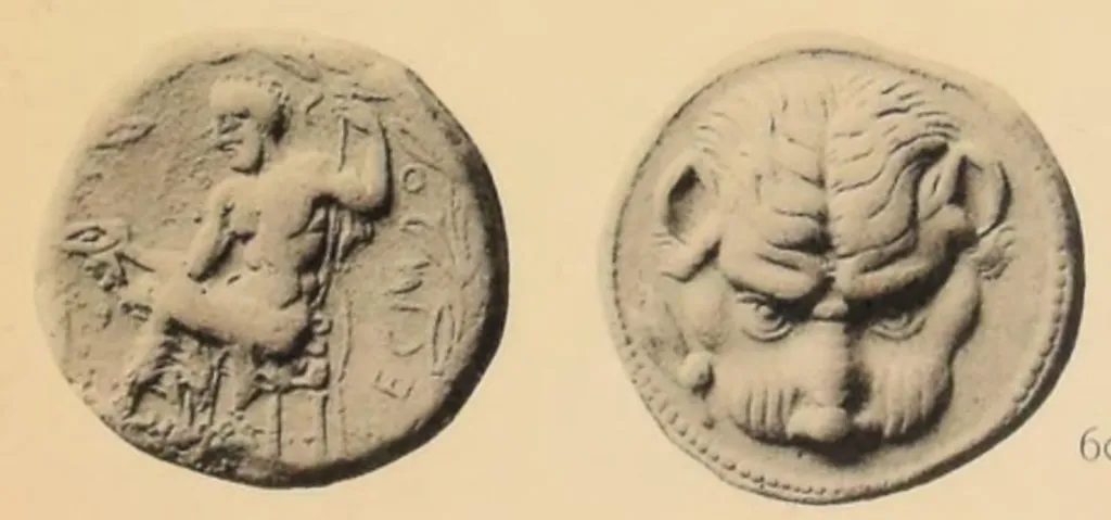 Antike griechische Silber-Tetradrachme in Vorder- und Rückseitenansicht; die eine Seite zeigt einen frontalen Löwenkopf mit Olivenzweig und Beere links, die andere eine sitzende männliche Figur nach links mit Stab und Patera, unter dem Sitz einen Vogel und eine retrograde Legende innerhalb eines Kranzes.